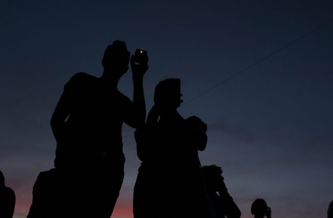 România, trezită de proteste. O putere care caută să dezbine și o societate care se dezmeticește